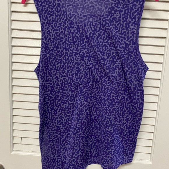 Nike Dri-Fit Tank top in purple. Side tie.  S/M - Picture 4 of 6